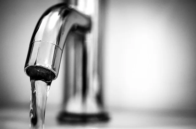 robinet et eau