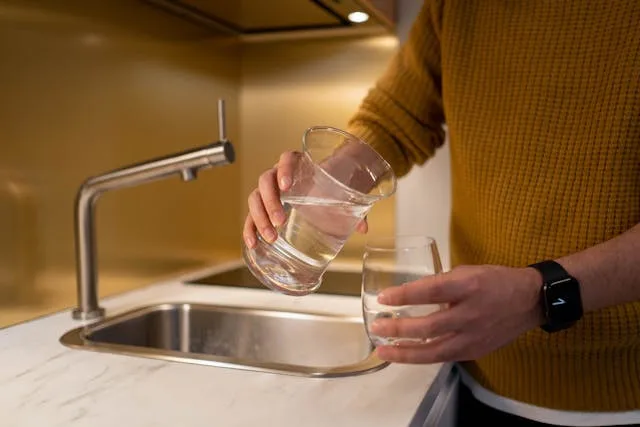 alcaliniser l'eau du robinet